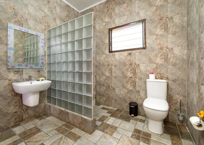 Apartment Cove *