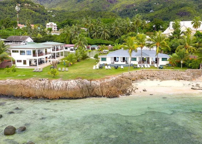 Cove Apartment *